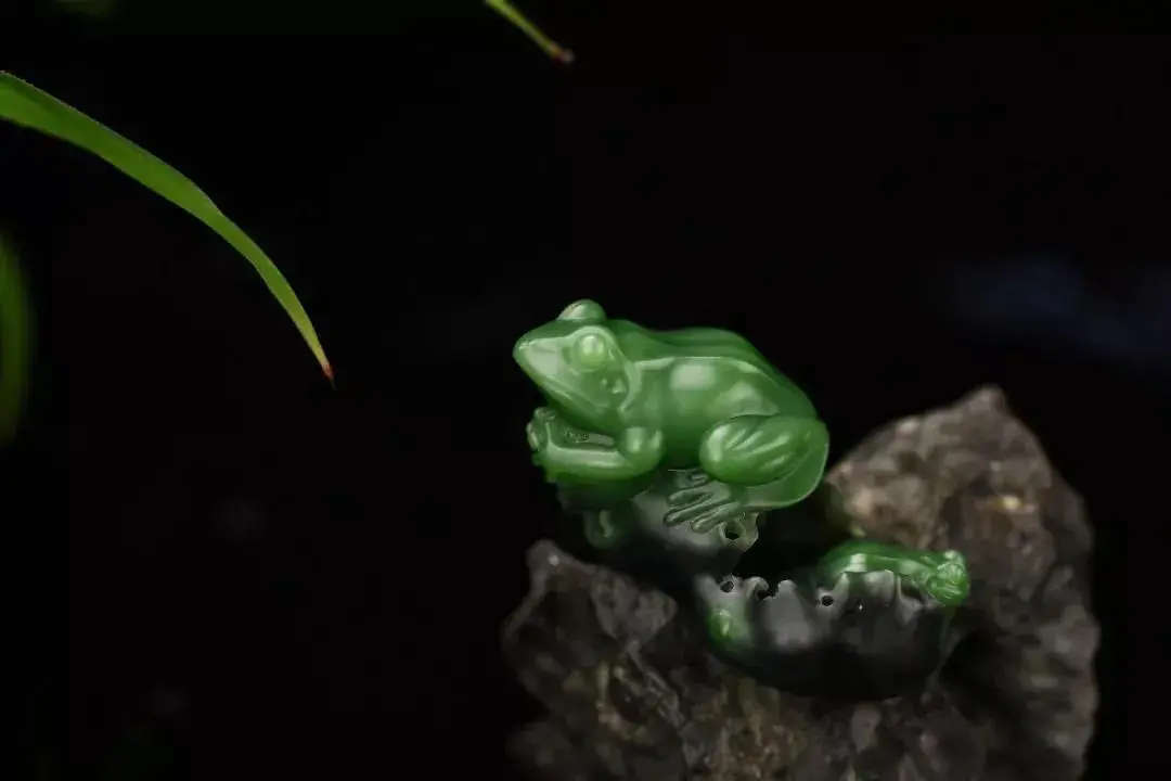 神奇的绿石头，和田玉的&ldquo;逢绿必涨&rdquo;一定要知道！